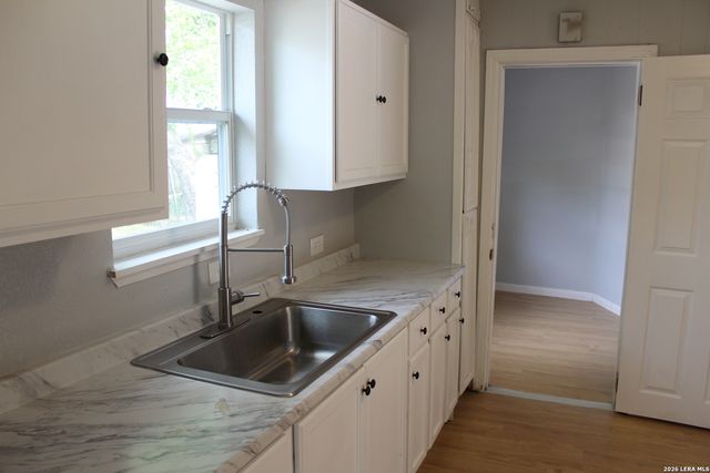 1109 Rivas, San Antonio, TX 78207