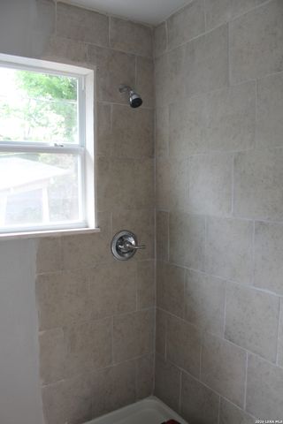 1109 Rivas, San Antonio, TX 78207