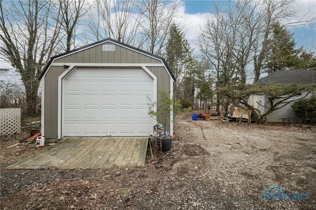 21356 State Route 12, Fostoria, OH 44830