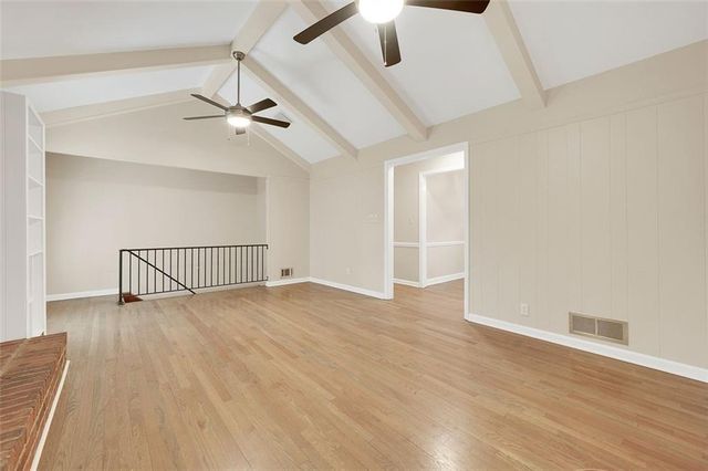 4517 E KINGS POINT Circle, Dunwoody, GA 30338