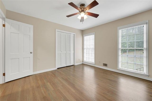 4517 E KINGS POINT Circle, Dunwoody, GA 30338