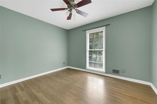 4517 E KINGS POINT Circle, Dunwoody, GA 30338