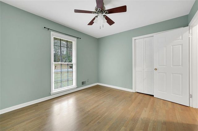 4517 E KINGS POINT Circle, Dunwoody, GA 30338