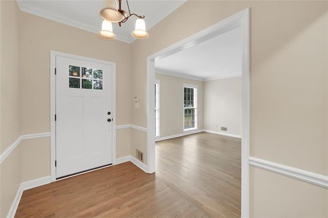 4517 E KINGS POINT Circle, Dunwoody, GA 30338