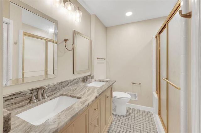 4517 E KINGS POINT Circle, Dunwoody, GA 30338