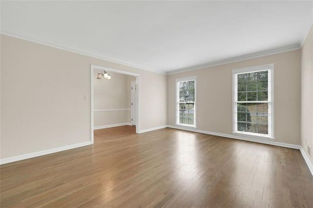4517 E KINGS POINT Circle, Dunwoody, GA 30338