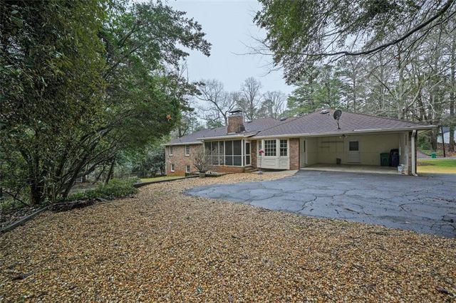 4517 E KINGS POINT Circle, Dunwoody, GA 30338