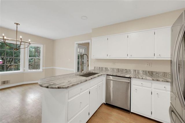4517 E KINGS POINT Circle, Dunwoody, GA 30338
