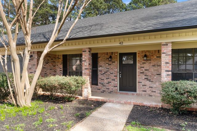 42 Westchester Court, Little Rock, AR 72223