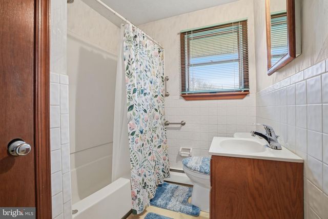 3220 GLENROSE AVE, Bristol, PA 19007