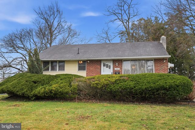 3220 GLENROSE AVE, Bristol, PA 19007