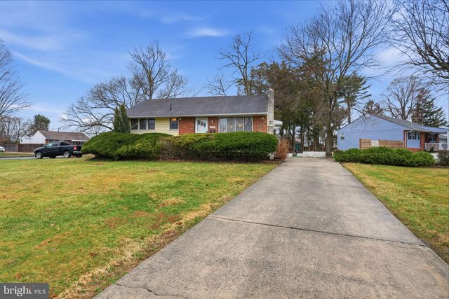 3220 GLENROSE AVE, Bristol, PA 19007