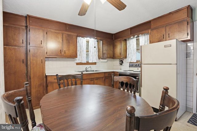 3220 GLENROSE AVE, Bristol, PA 19007