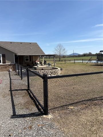 20545 280th Street, Poteau, OK 74953