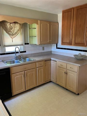 751 Dallas Drive, St Louis, MO 63125