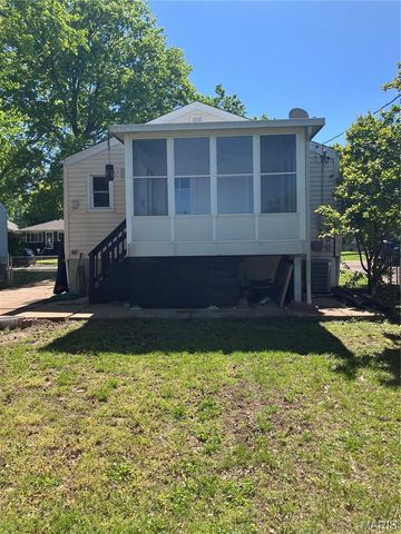 751 Dallas Drive, St Louis, MO 63125