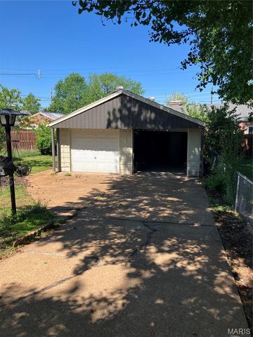 751 Dallas Drive, St Louis, MO 63125