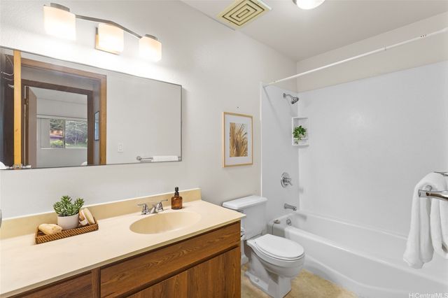 98-607 Kilinoe Street 8B2, Aiea, HI 96701