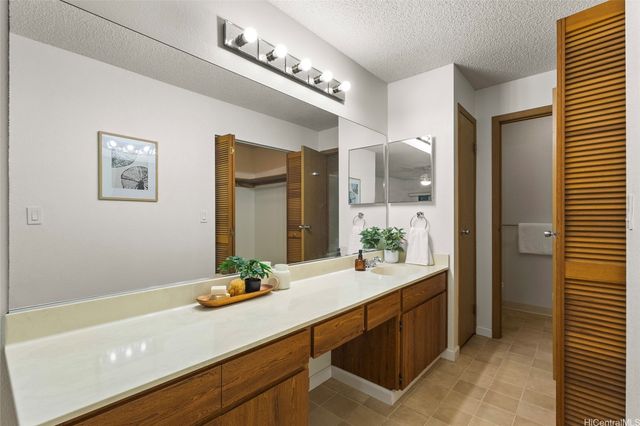 98-607 Kilinoe Street 8B2, Aiea, HI 96701