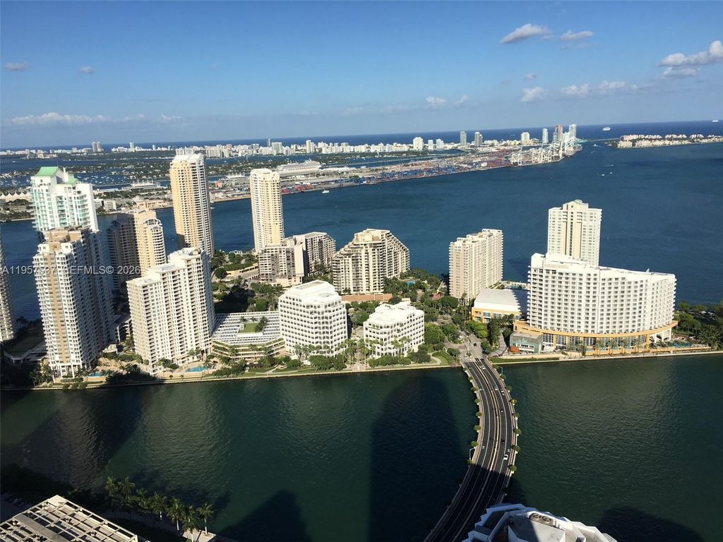 520 Brickell Key Drive O303, Miami, FL 33131
