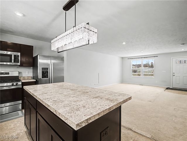 201 Taft Drive, Eastlake, OH 44095