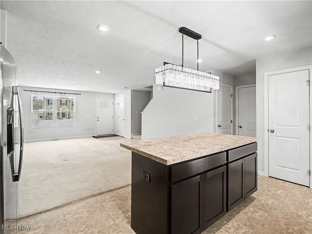 201 Taft Drive, Eastlake, OH 44095