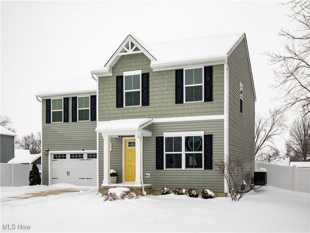 201 Taft Drive, Eastlake, OH 44095