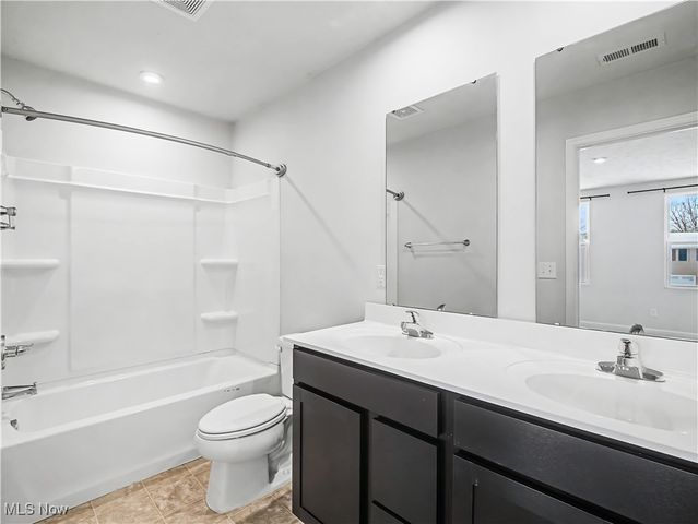 201 Taft Drive, Eastlake, OH 44095