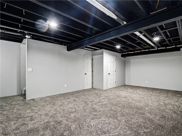 201 Taft Drive, Eastlake, OH 44095