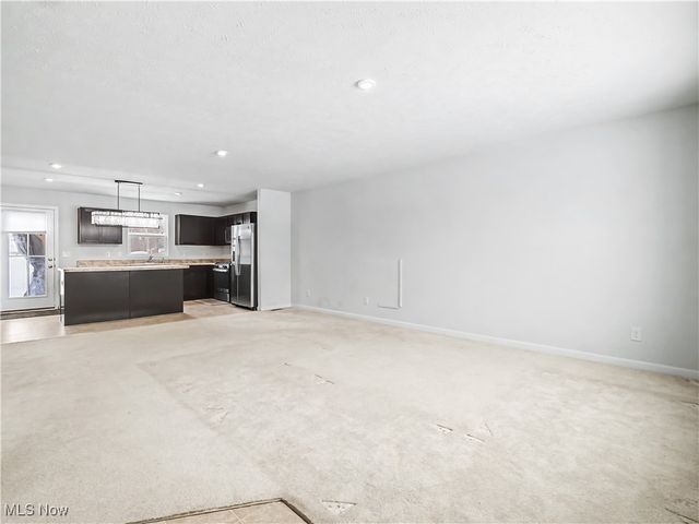 201 Taft Drive, Eastlake, OH 44095