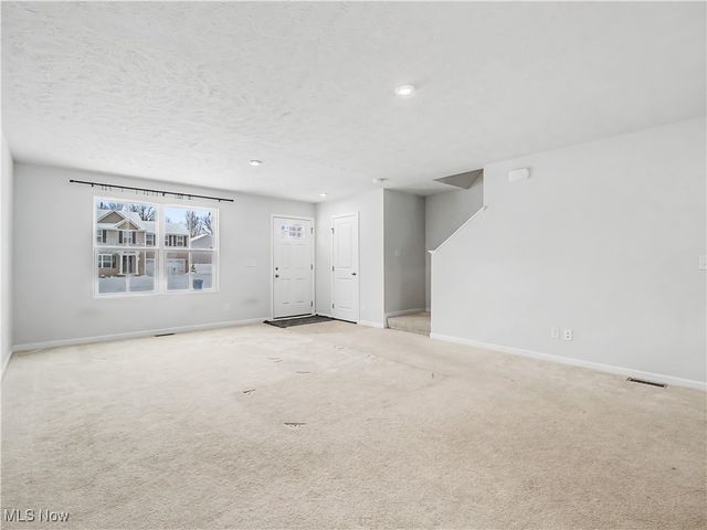 201 Taft Drive, Eastlake, OH 44095