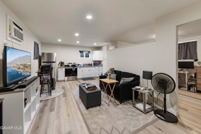 18557 Napa Street, Northridge, CA 91324