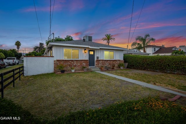 18557 Napa Street, Northridge, CA 91324