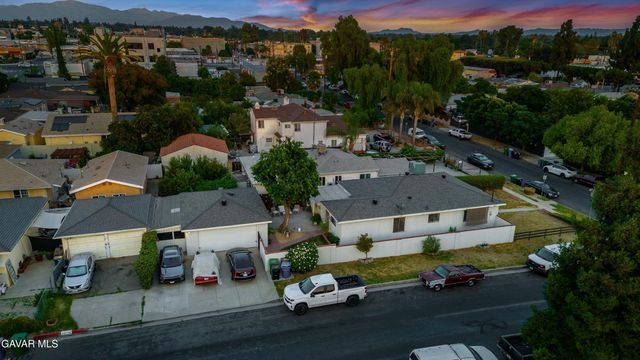 18557 Napa Street, Northridge, CA 91324