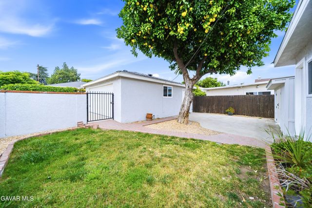 18557 Napa Street, Northridge, CA 91324