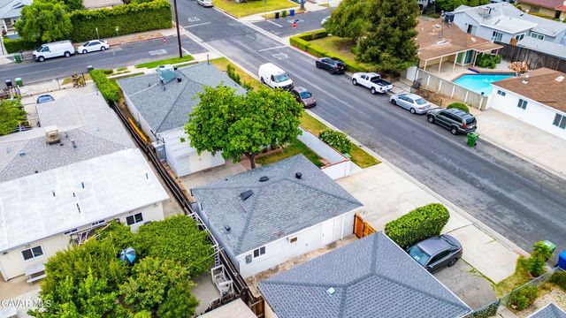 18557 Napa Street, Northridge, CA 91324