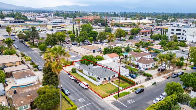 18557 Napa Street, Northridge, CA 91324