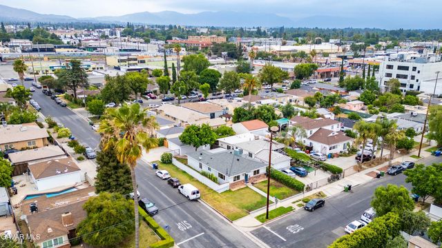 18557 Napa Street, Northridge, CA 91324