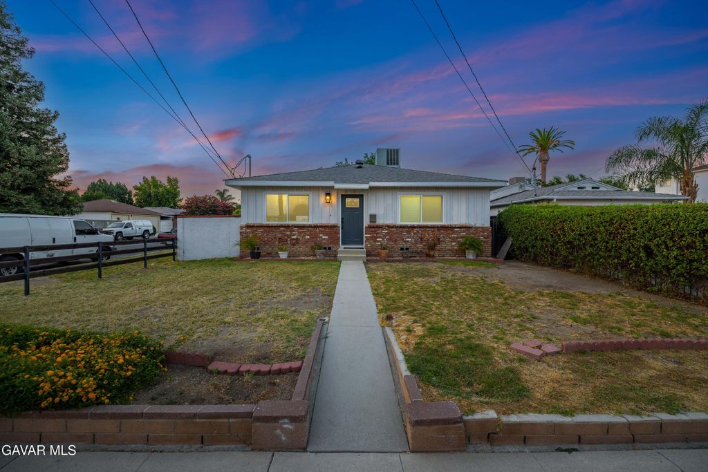 18557 Napa Street, Northridge, CA 91324