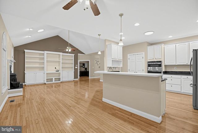 6050 DEEPDEEN PL, Bryantown, MD 20617