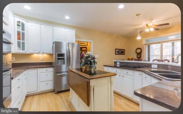 6050 DEEPDEEN PL, Bryantown, MD 20617