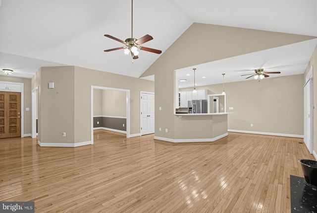 6050 DEEPDEEN PL, Bryantown, MD 20617