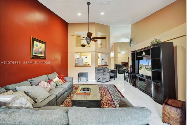 9130 Vineland Ct D, Boca Raton, FL 33496