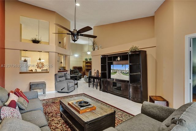 9130 Vineland Ct D, Boca Raton, FL 33496