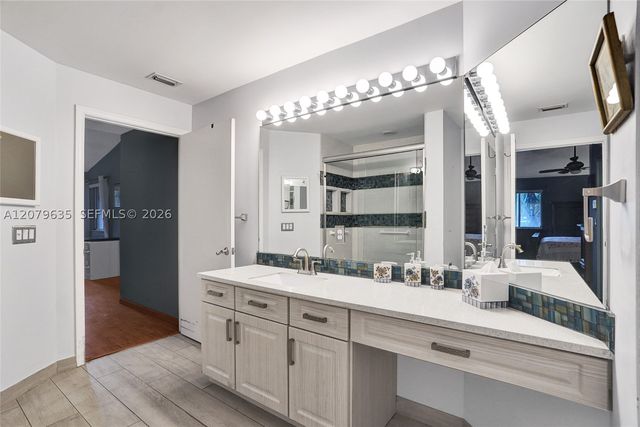 9130 Vineland Ct D, Boca Raton, FL 33496