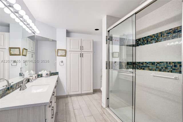 9130 Vineland Ct D, Boca Raton, FL 33496