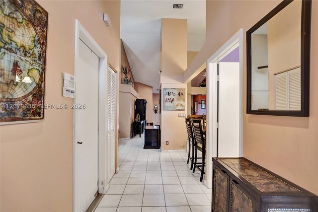 9130 Vineland Ct D, Boca Raton, FL 33496