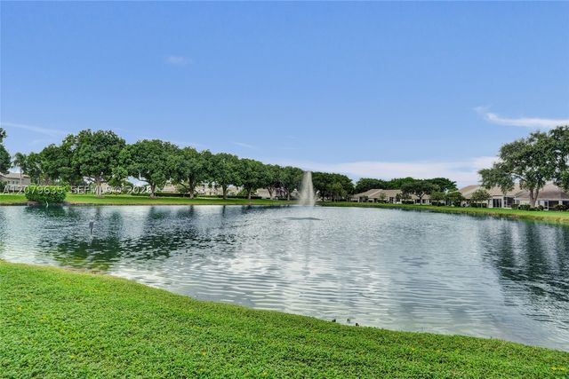 9130 Vineland Ct D, Boca Raton, FL 33496