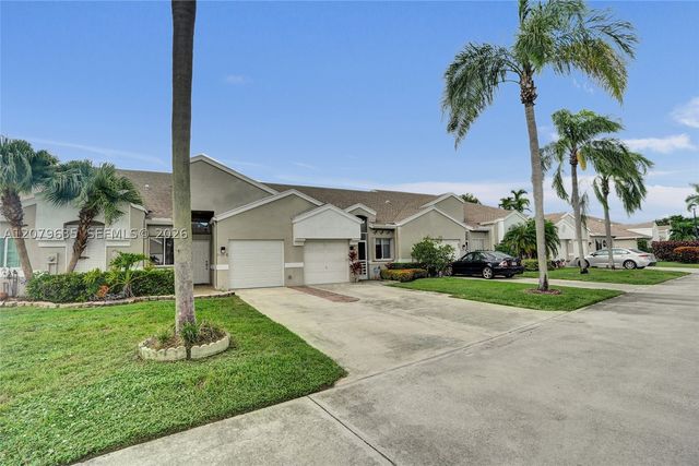 9130 Vineland Ct D, Boca Raton, FL 33496