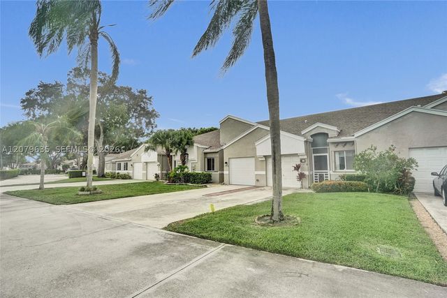 9130 Vineland Ct D, Boca Raton, FL 33496